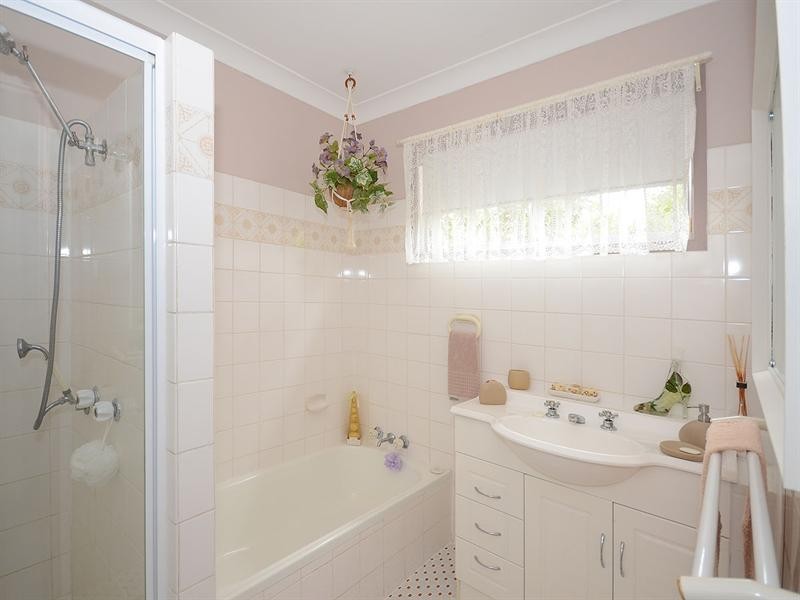 19 Holiday Parade, Scarness QLD 4655