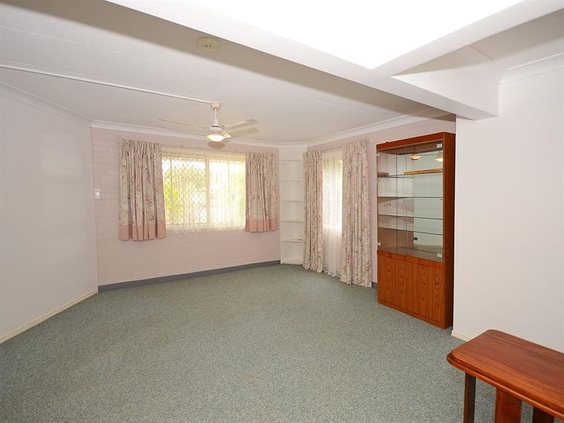 19 Holiday Parade, Scarness QLD 4655