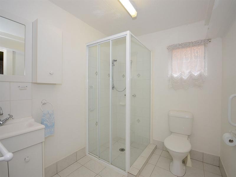 19 Holiday Parade, Scarness QLD 4655