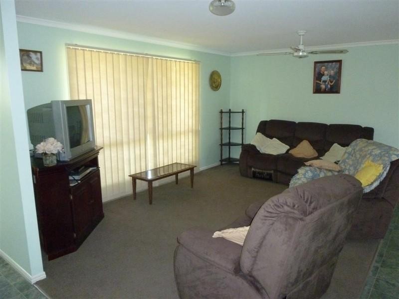 33 VICKI Parade, Torquay QLD 4655