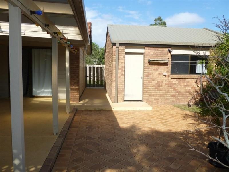 6 JACKLIN, Point Vernon QLD 4655
