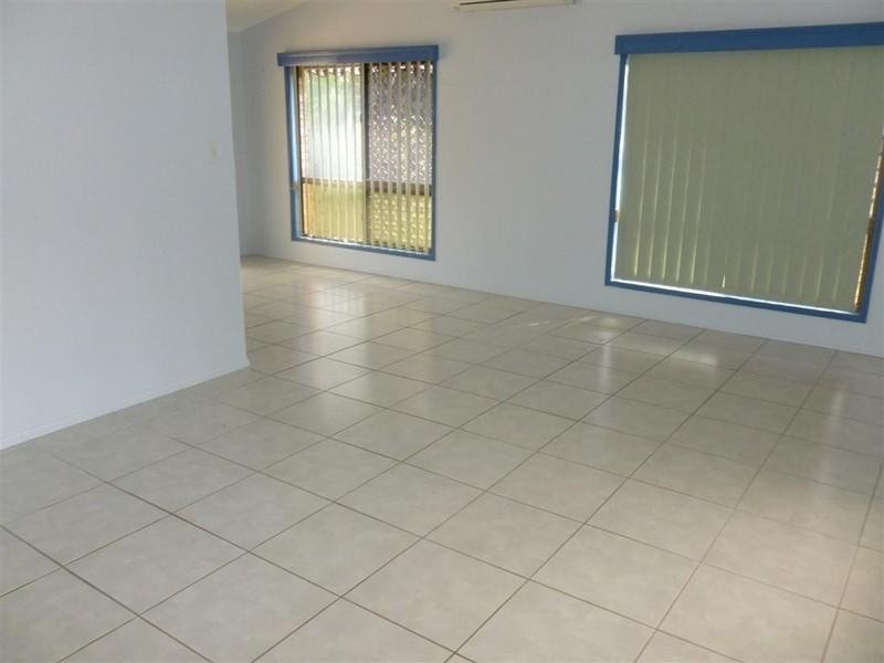 6 JACKLIN, Point Vernon QLD 4655