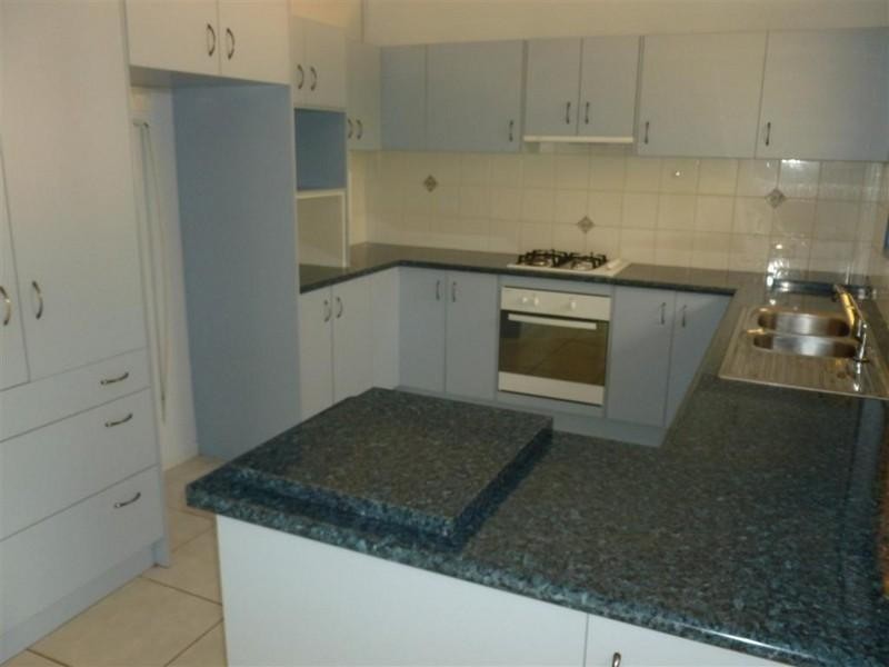 6 JACKLIN, Point Vernon QLD 4655