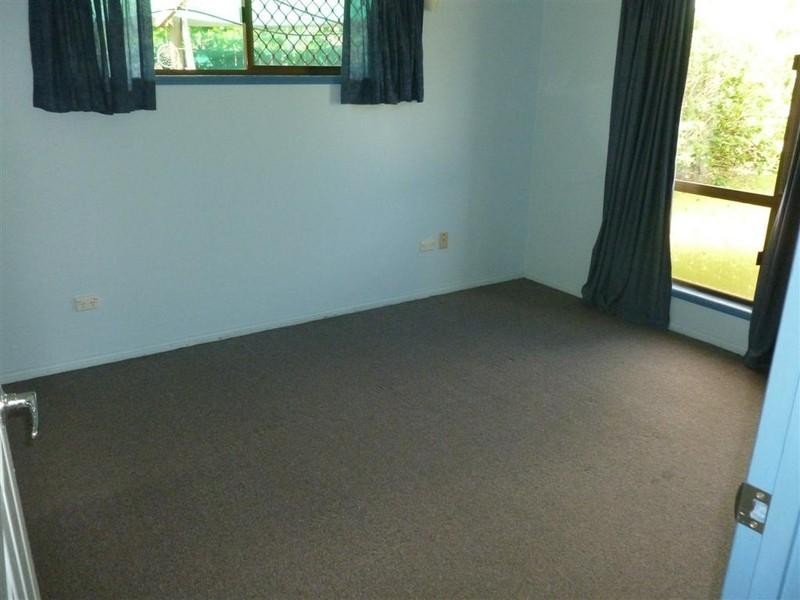 6 JACKLIN, Point Vernon QLD 4655