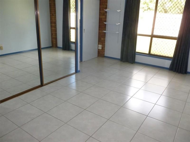 6 JACKLIN, Point Vernon QLD 4655