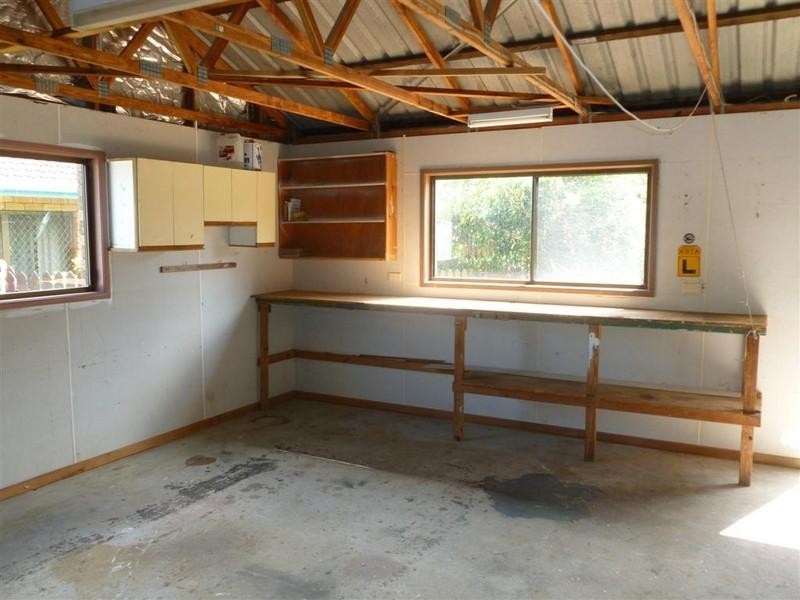 6 JACKLIN, Point Vernon QLD 4655