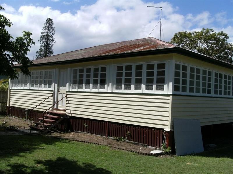 20 KING, Urangan QLD 4655