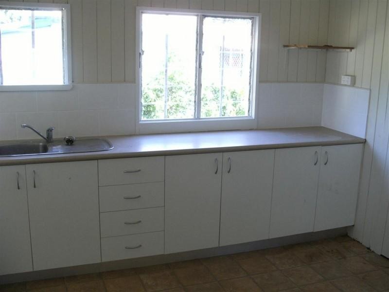 20 KING, Urangan QLD 4655