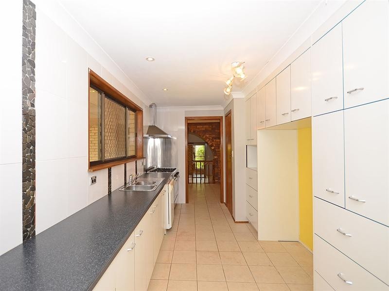 6 West Street, Torquay QLD 4655