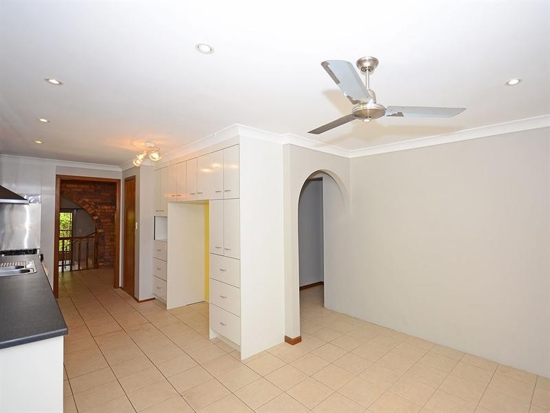 6 West Street, Torquay QLD 4655