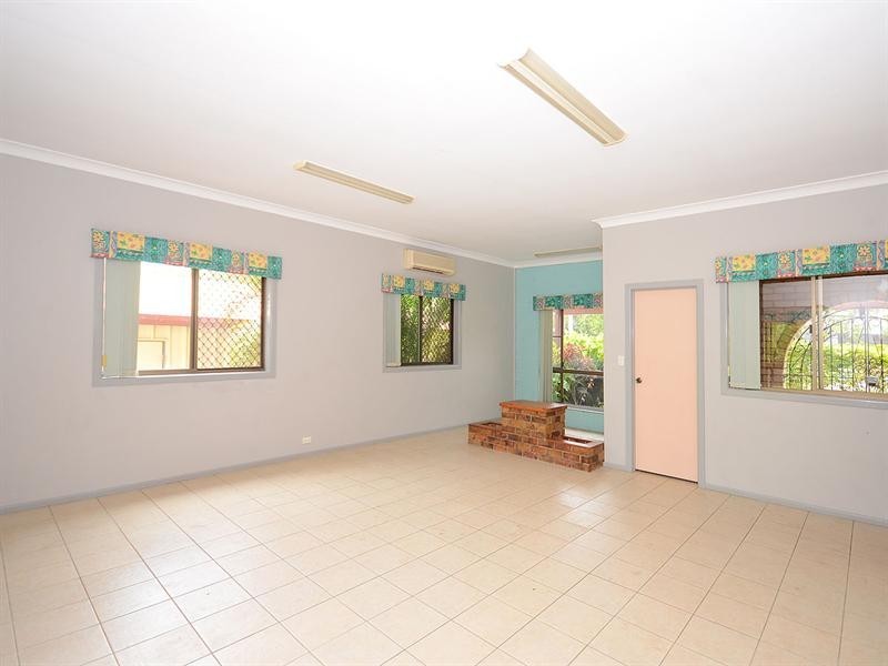 6 West Street, Torquay QLD 4655