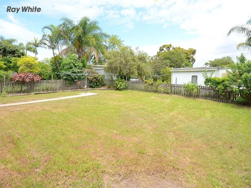 6 West Street, Torquay QLD 4655