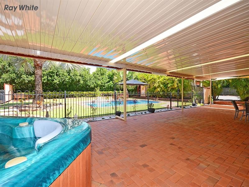 10 Park Street, Urangan QLD 4655