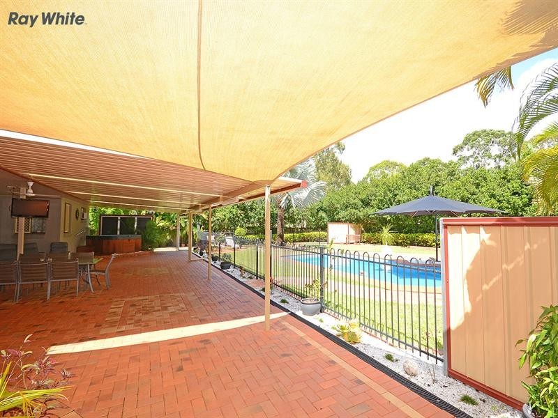 10 Park Street, Urangan QLD 4655