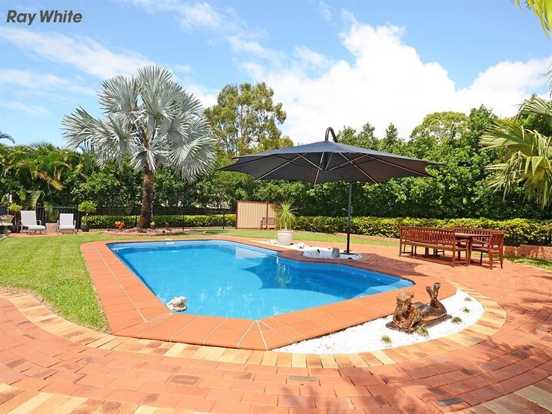 10 Park Street, Urangan QLD 4655