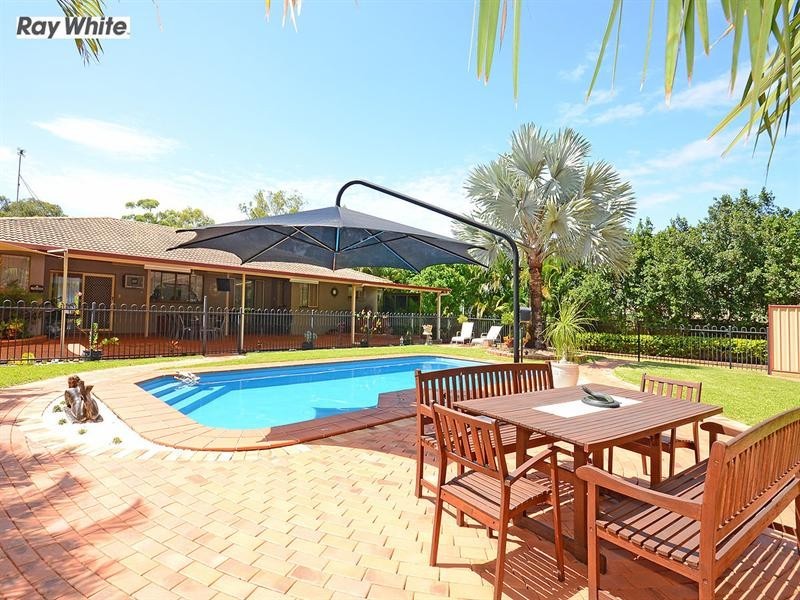 10 Park Street, Urangan QLD 4655