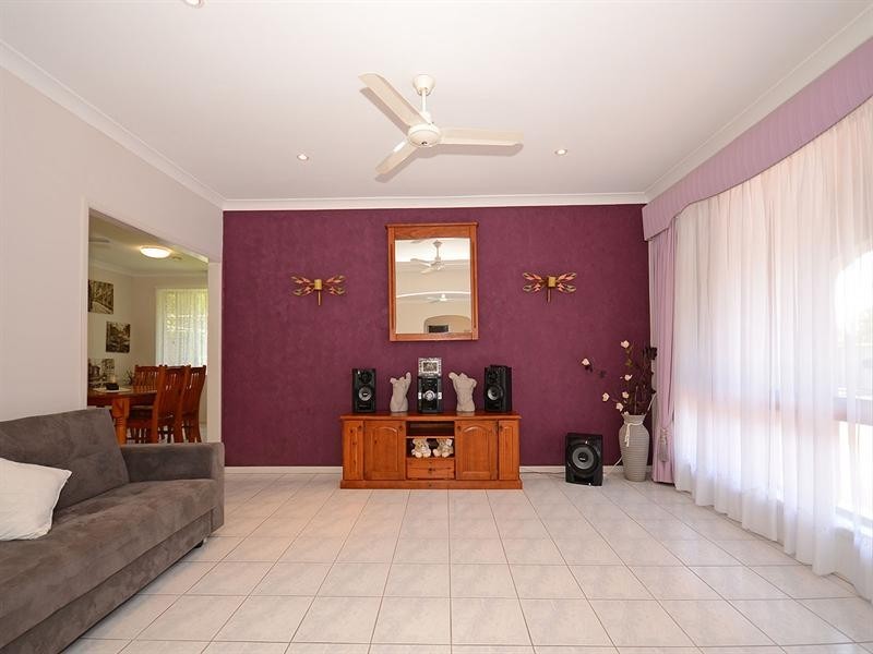 10 Park Street, Urangan QLD 4655