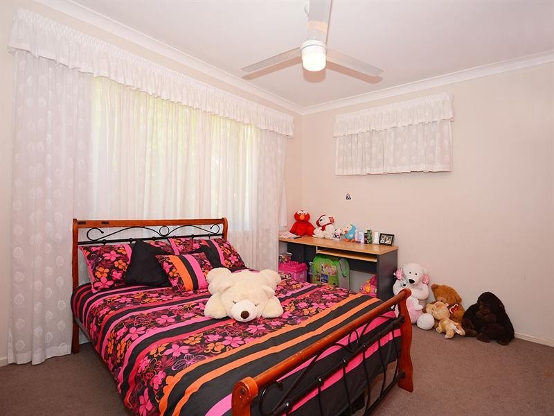 10 Park Street, Urangan QLD 4655