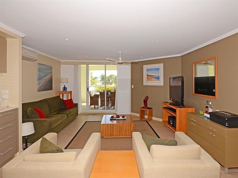 112/569 Charlton Esplanade, Urangan QLD 4655