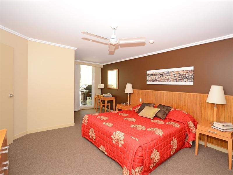 112/569 Charlton Esplanade, Urangan QLD 4655