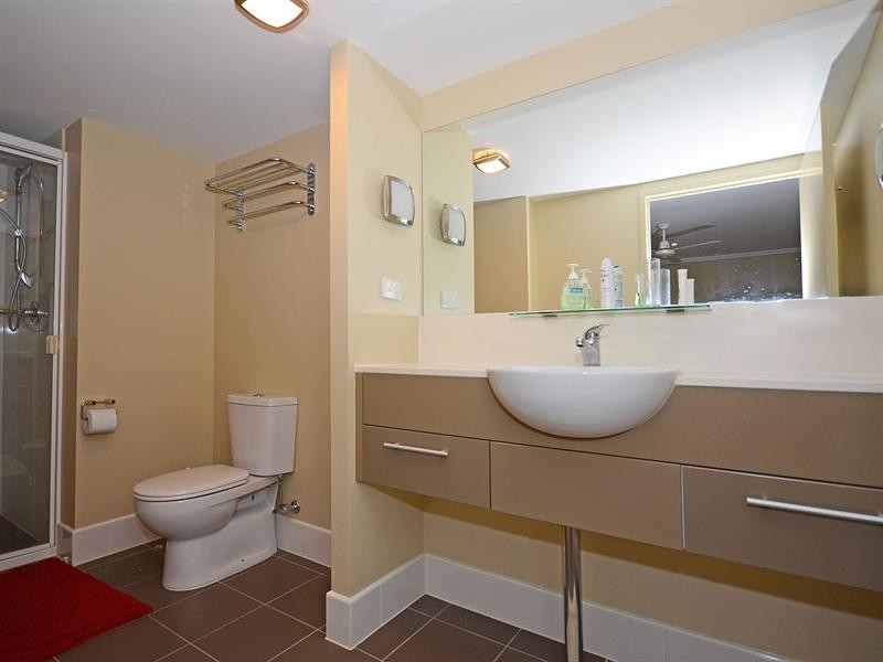 112/569 Charlton Esplanade, Urangan QLD 4655