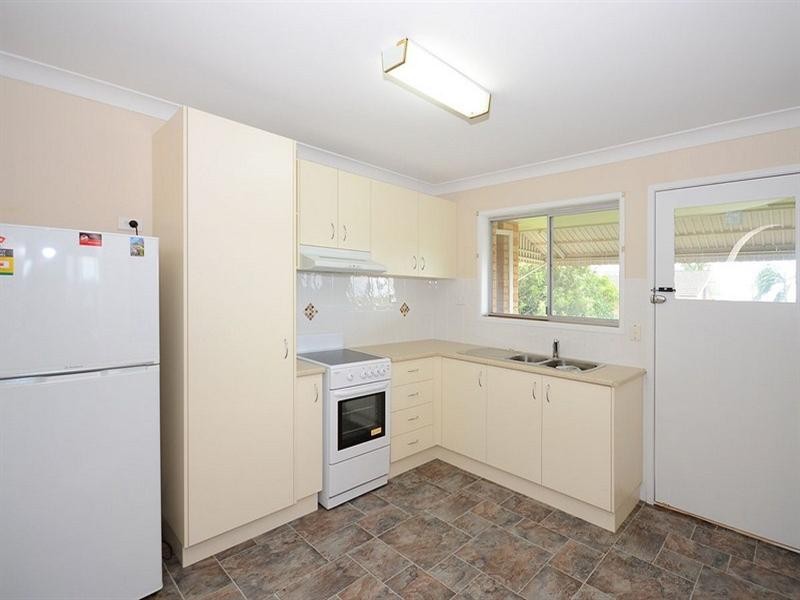 30 Hillcrest Avenue, Scarness QLD 4655