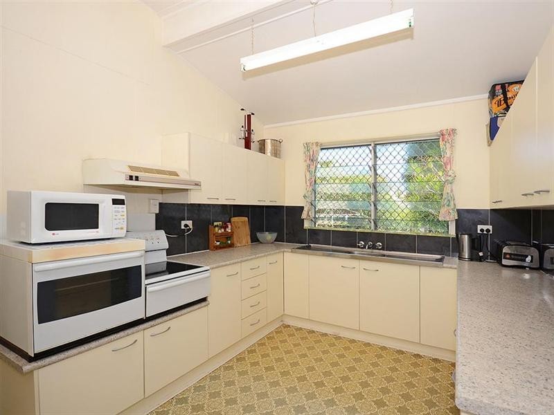 36-38 Ocean Street, Torquay QLD 4655