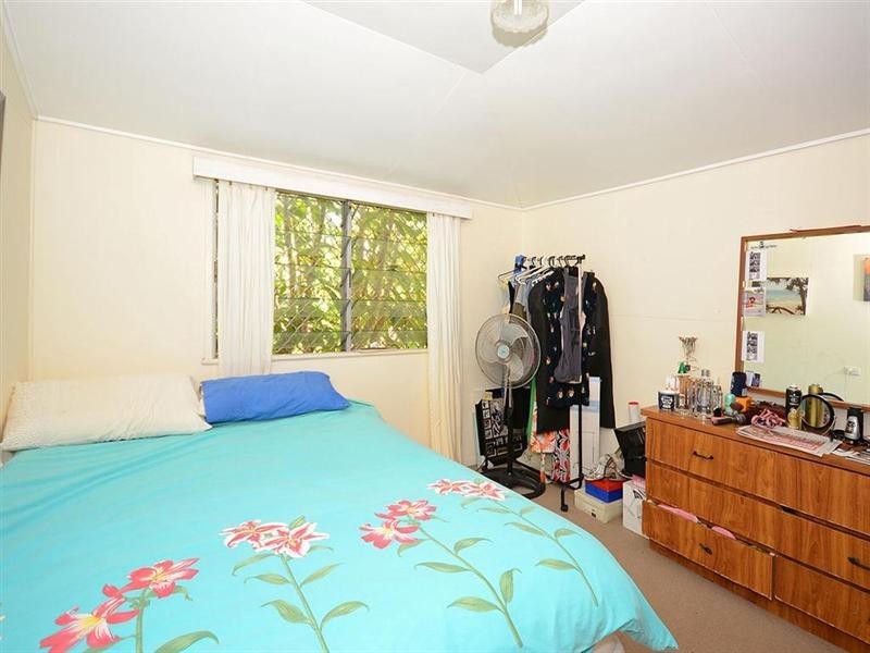 36-38 Ocean Street, Torquay QLD 4655