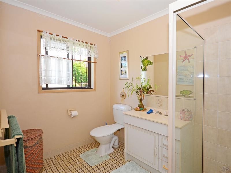 21 Granada Court, Point Vernon QLD 4655