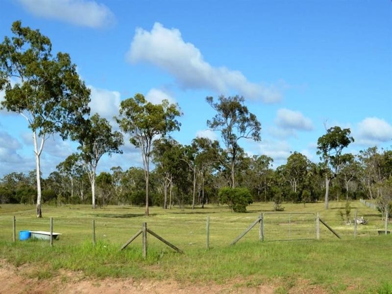 33 Oakes Drive, Burrum Heads QLD 4659