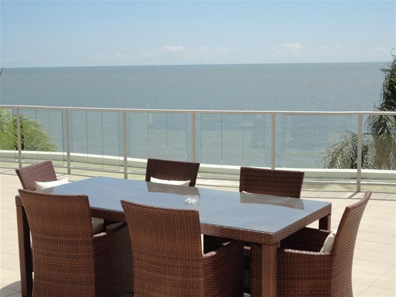 Unit 323/569 Charlton Esplanade, Urangan QLD 4655