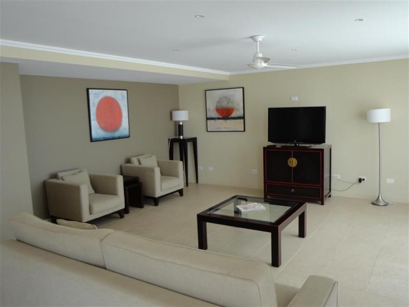 Unit 323/569 Charlton Esplanade, Urangan QLD 4655
