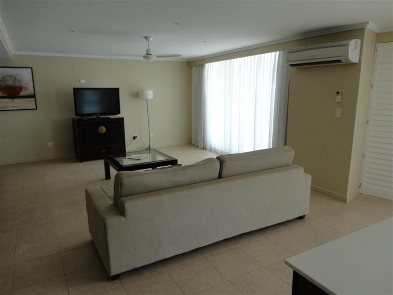 Unit 323/569 Charlton Esplanade, Urangan QLD 4655