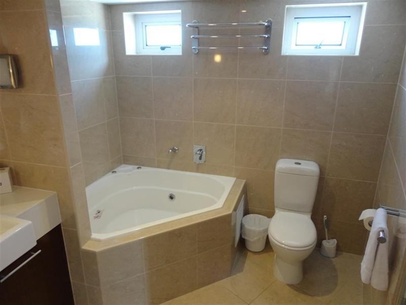 Unit 323/569 Charlton Esplanade, Urangan QLD 4655