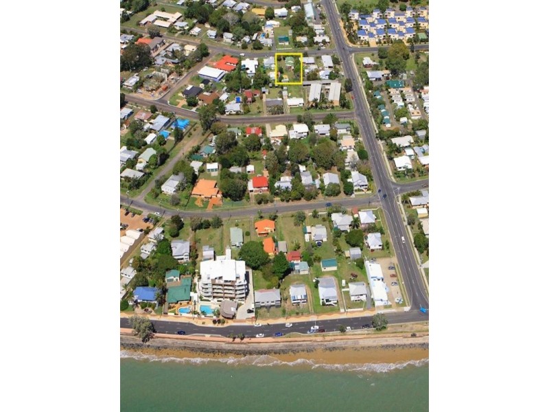 38 Shell Street, Urangan QLD 4655
