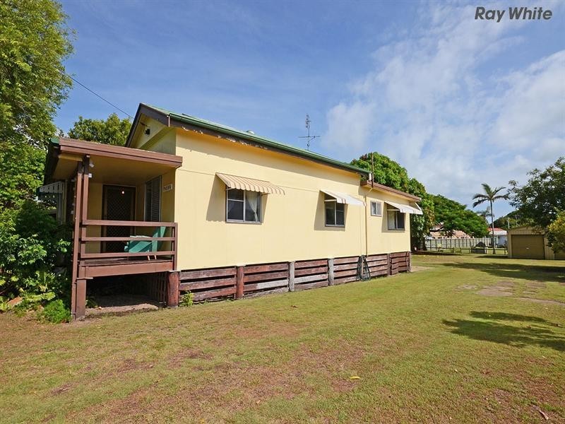 38 Shell Street, Urangan QLD 4655