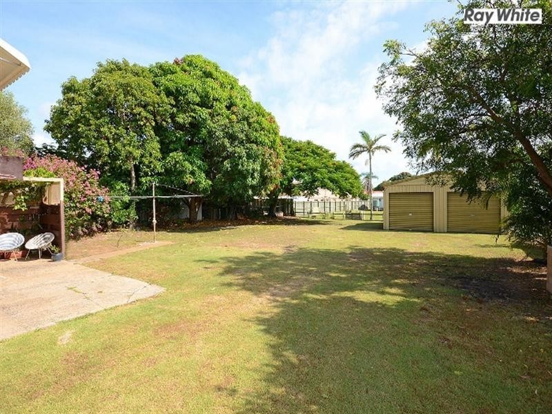 38 Shell Street, Urangan QLD 4655