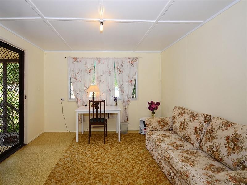 38 Shell Street, Urangan QLD 4655