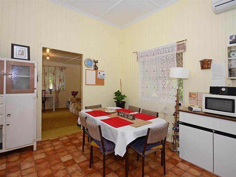 38 Shell Street, Urangan QLD 4655