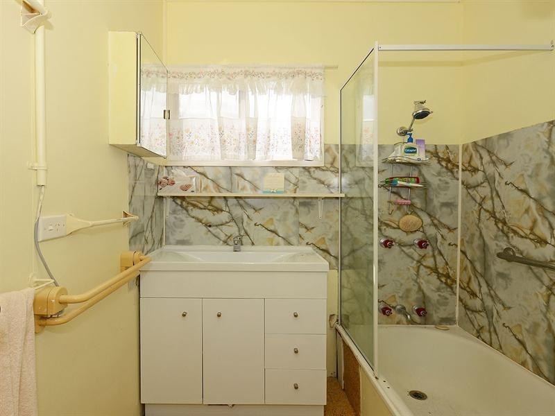 38 Shell Street, Urangan QLD 4655