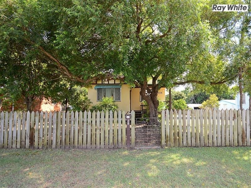38 Shell Street, Urangan QLD 4655