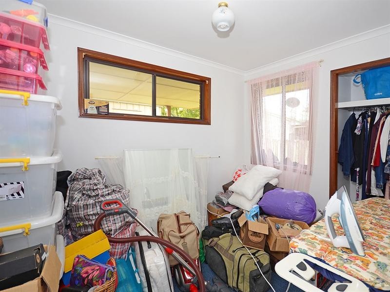 8 Diana Place, Urangan QLD 4655