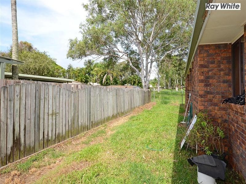 8 Diana Place, Urangan QLD 4655