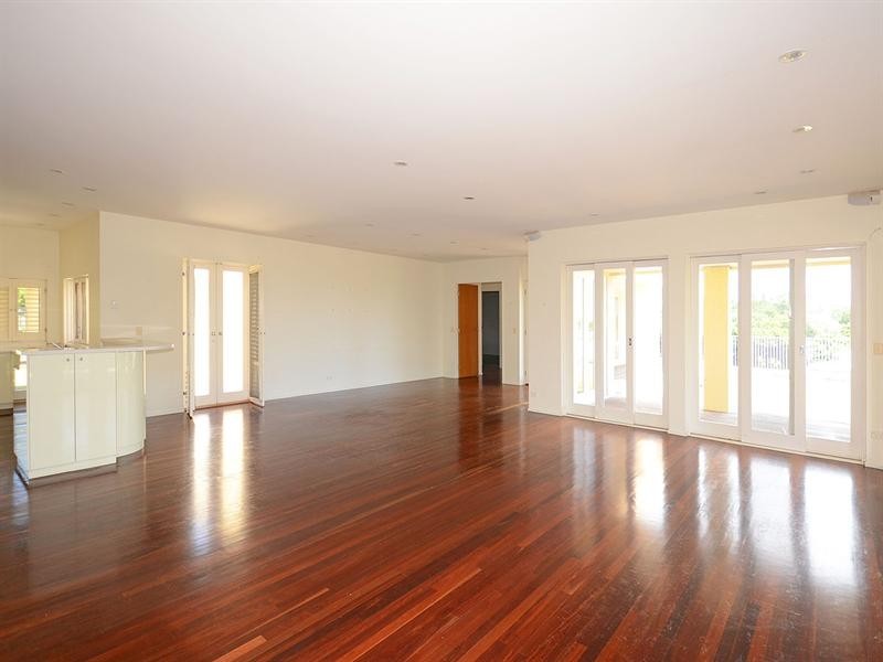 9 Sovereign Court, Urraween QLD 4655