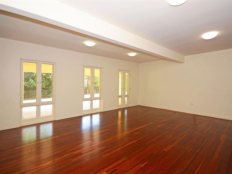 9 Sovereign Court, Urraween QLD 4655