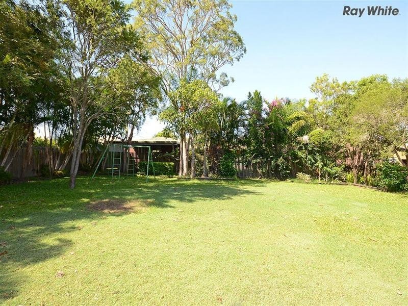 15 Debra Court, Urangan QLD 4655