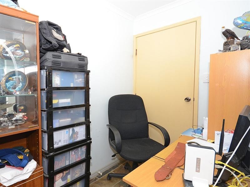 15 Debra Court, Urangan QLD 4655