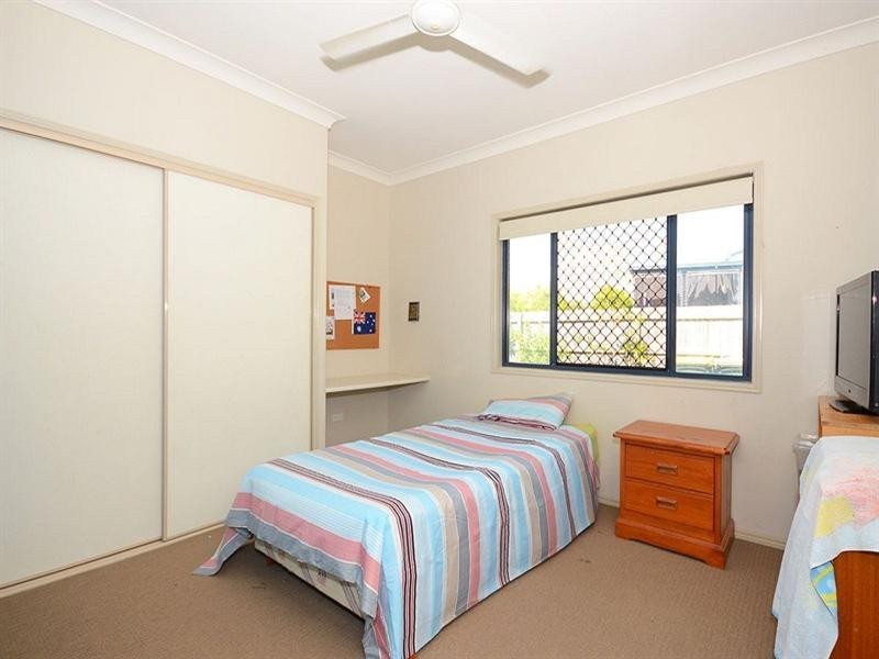 22 Sunline Court, Urangan QLD 4655