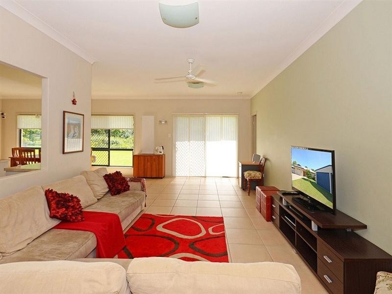 22 Sunline Court, Urangan QLD 4655