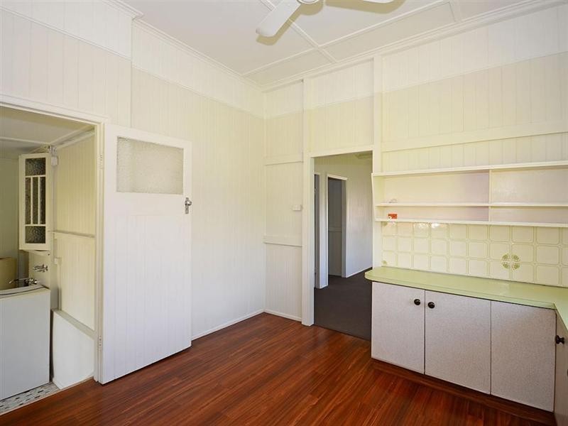 31 Beach Road, Pialba QLD 4655